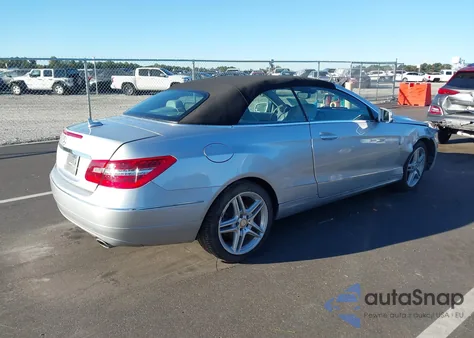 2011 Mercedes-Benz E 350 z USA, uszkodzony, nr VIN WDDKK5GF2BF076741